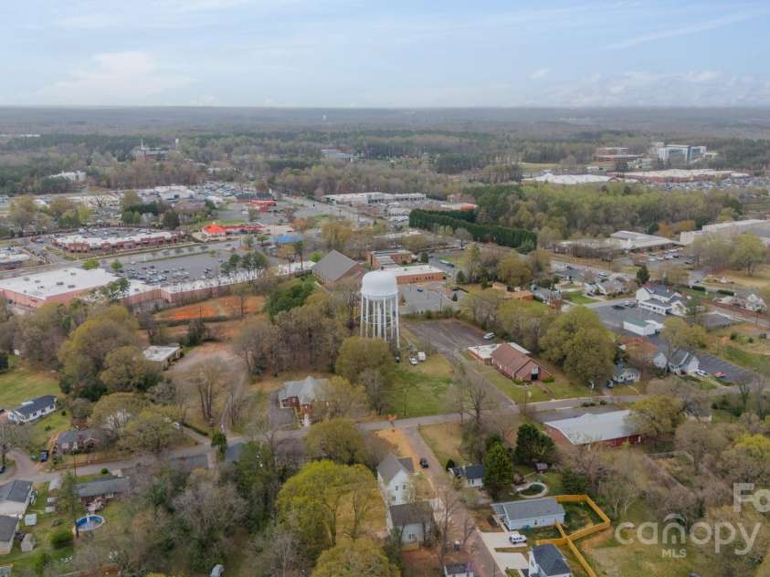 576 Reid Street, Belmont, NC 28012.  MLS# CAR4228458, YatesRealty ID 16438. 