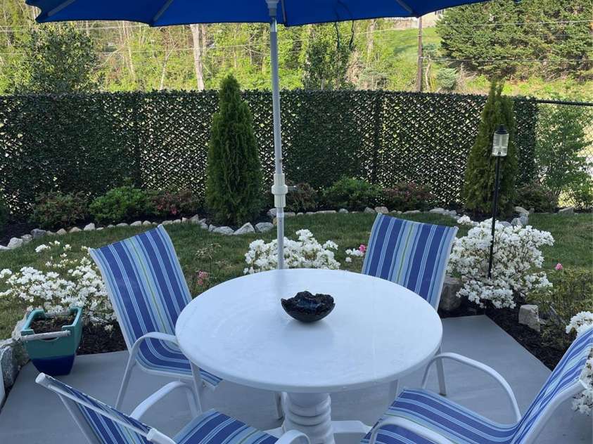 108 Creekview Road, Hendersonville, NC 28792.  MLS# CAR4209985, YatesRealty ID 16439. 