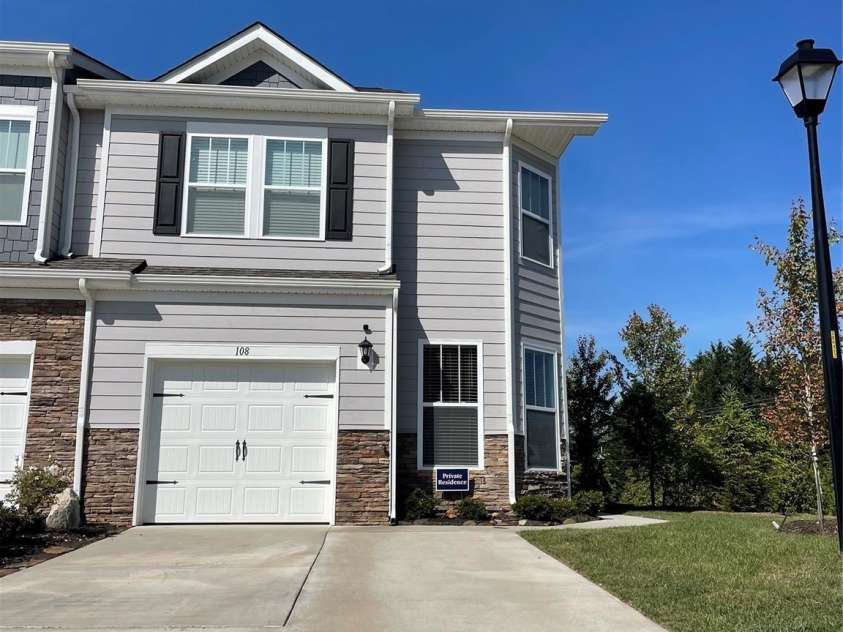 108 Creekview Road, Hendersonville, NC 28792.  MLS# CAR4209985, YatesRealty ID 16439. Beautiful corner lot