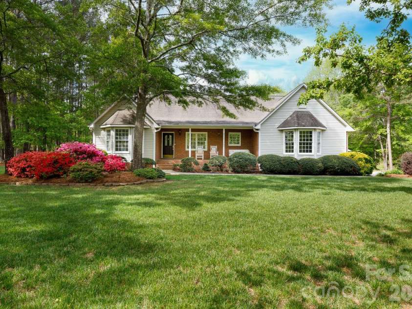4307 Edgeland Road, Edgemoor, SC 29712.  MLS# CAR4367911, YatesRealty ID 16439. 