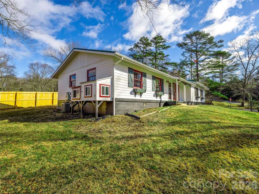 34 Southwicke Drive, Arden, NC 28704.  MLS# CAR4341625, YatesRealty ID 1644. 