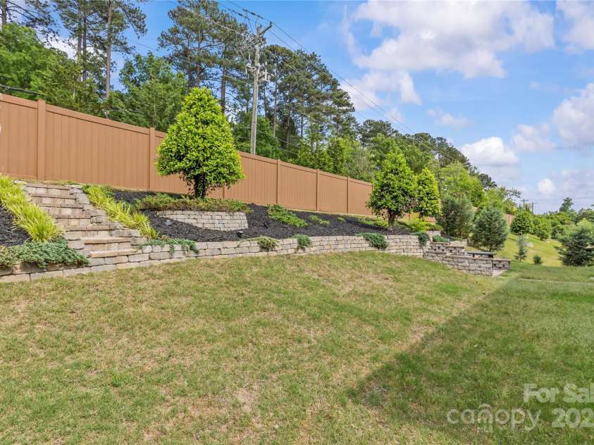 11209 Flenniken Court, Charlotte, NC 28277.  MLS# CAR4263518, YatesRealty ID 16440. 