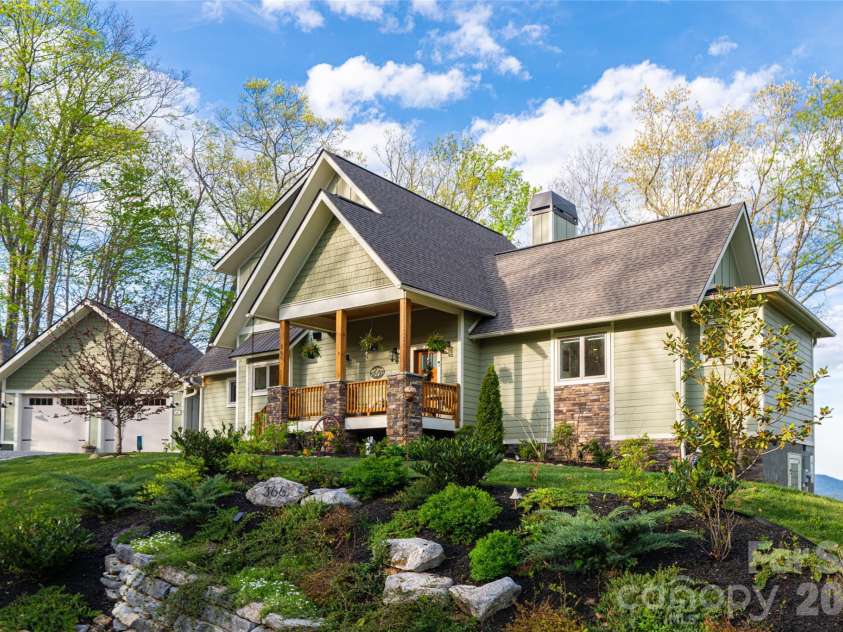 366 Signature Row Boulevard, Waynesville, NC 28785.  MLS# CAR4373679, YatesRealty ID 16440. 