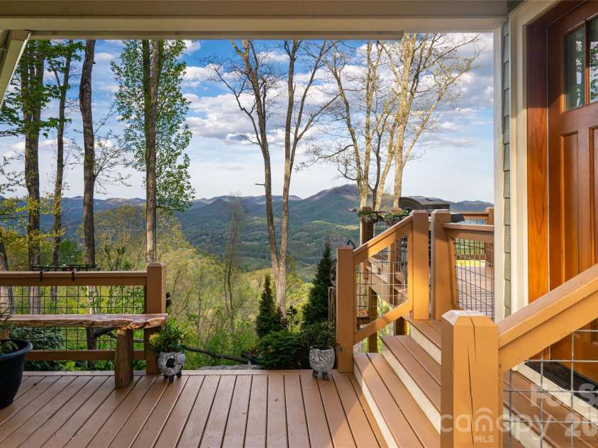366 Signature Row Boulevard, Waynesville, NC 28785.  MLS# CAR4373679, YatesRealty ID 16440. 