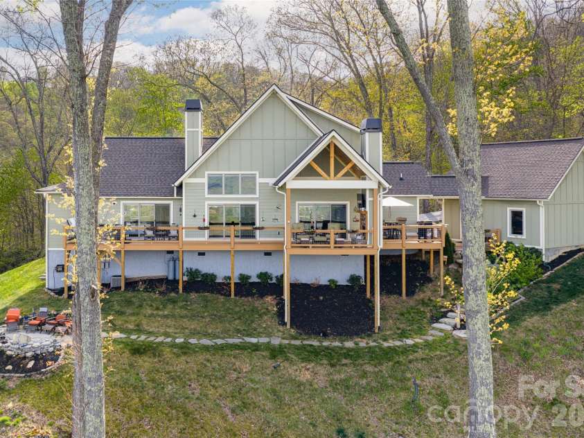 366 Signature Row Boulevard, Waynesville, NC 28785.  MLS# CAR4373679, YatesRealty ID 16440. 