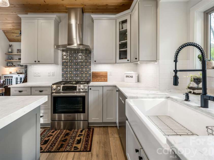 366 Signature Row Boulevard, Waynesville, NC 28785.  MLS# CAR4373679, YatesRealty ID 16440. 