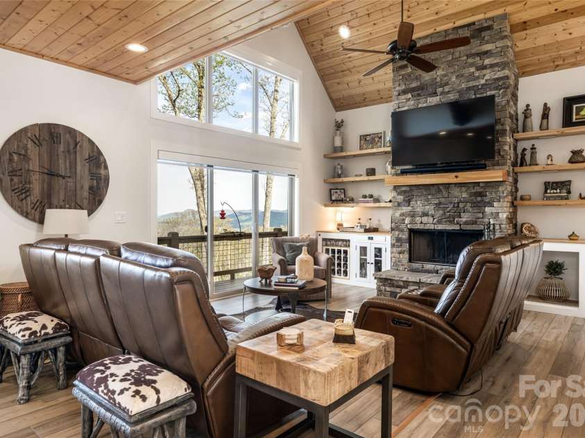 366 Signature Row Boulevard, Waynesville, NC 28785.  MLS# CAR4373679, YatesRealty ID 16440. 