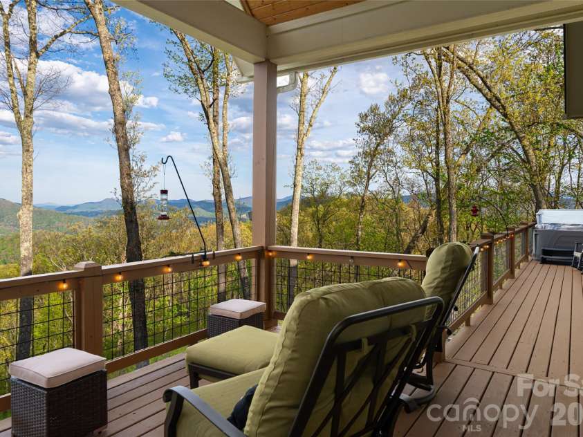 366 Signature Row Boulevard, Waynesville, NC 28785.  MLS# CAR4373679, YatesRealty ID 16440. 