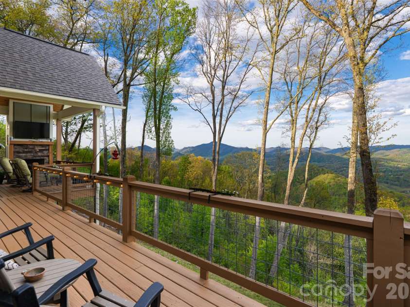 366 Signature Row Boulevard, Waynesville, NC 28785.  MLS# CAR4373679, YatesRealty ID 16440. 