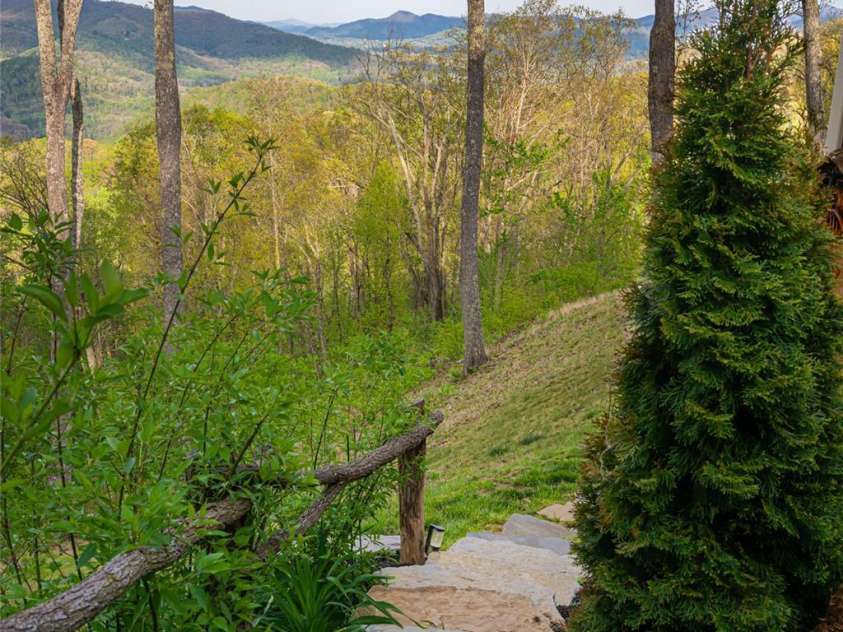 366 Signature Row Boulevard, Waynesville, NC 28785.  MLS# CAR4373679, YatesRealty ID 16440. 