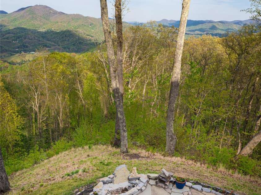 366 Signature Row Boulevard, Waynesville, NC 28785.  MLS# CAR4373679, YatesRealty ID 16440. 