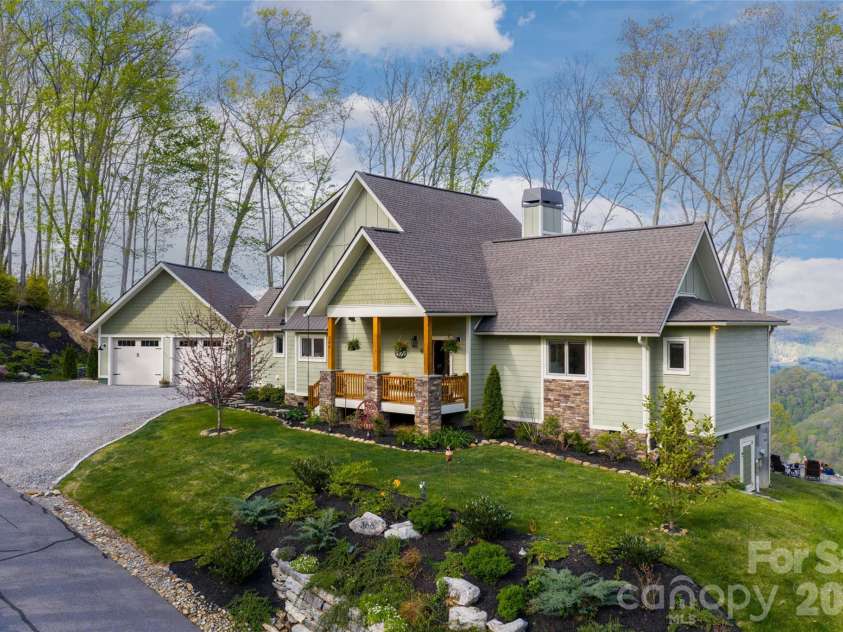 366 Signature Row Boulevard, Waynesville, NC 28785.  MLS# CAR4373679, YatesRealty ID 16440. 