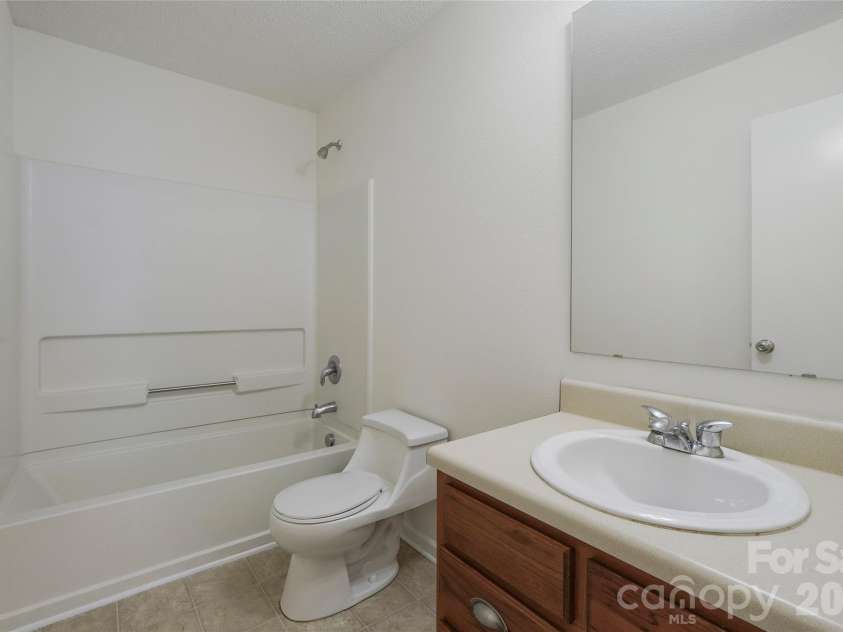 2013 Beckwith Lane, Waxhaw, NC 28173.  MLS# CAR4349536, YatesRealty ID 16441. Bathroom