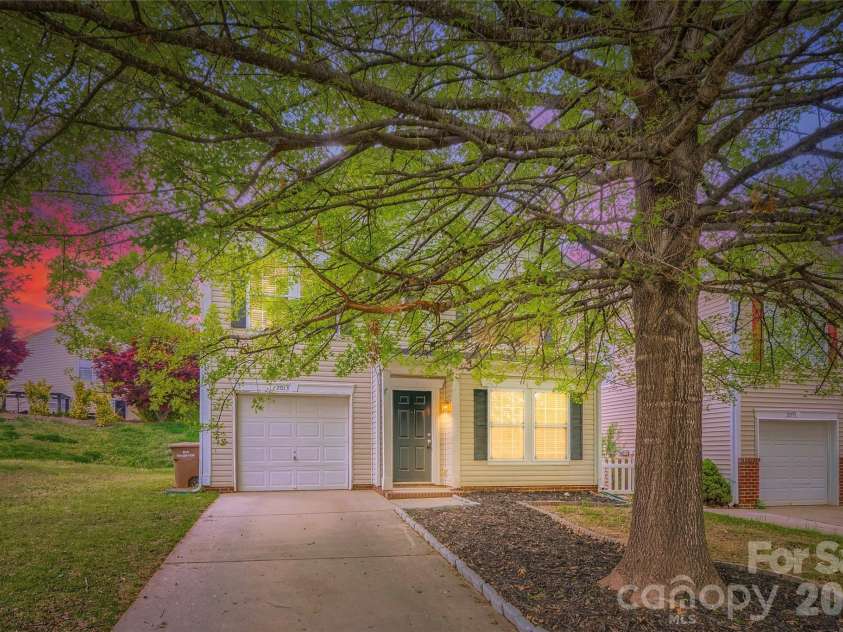 2013 Beckwith Lane, Waxhaw, NC 28173.  MLS# CAR4349536, YatesRealty ID 16441. Exterior Front