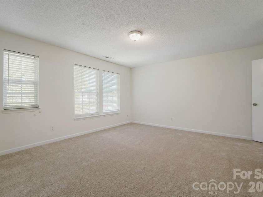 2013 Beckwith Lane, Waxhaw, NC 28173.  MLS# CAR4349536, YatesRealty ID 16441. Primary Bedroom