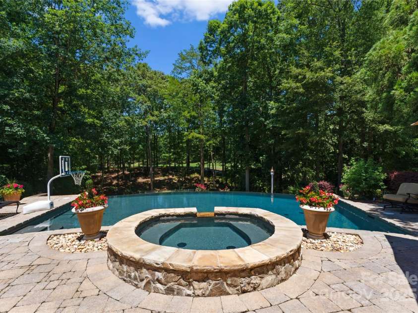 13837 Grand Palisades Parkway, Charlotte, NC 28278.  MLS# CAR4259254, YatesRealty ID 16445. 