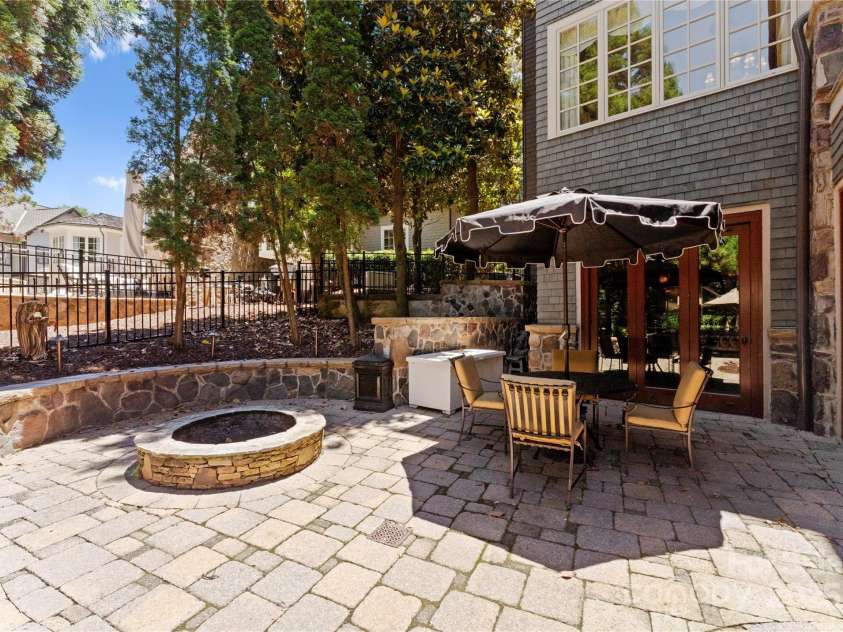 13837 Grand Palisades Parkway, Charlotte, NC 28278.  MLS# CAR4259254, YatesRealty ID 16445. 