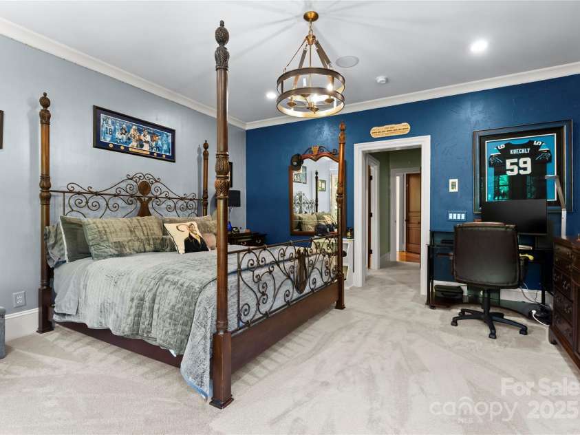 13837 Grand Palisades Parkway, Charlotte, NC 28278.  MLS# CAR4259254, YatesRealty ID 16445. 