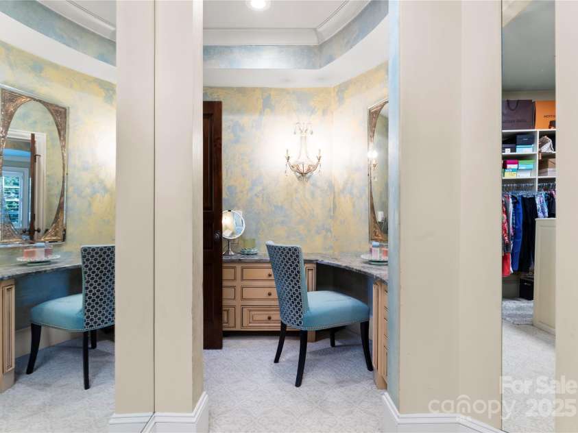 13837 Grand Palisades Parkway, Charlotte, NC 28278.  MLS# CAR4259254, YatesRealty ID 16445. 
