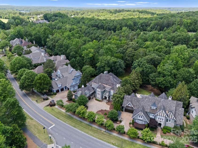 13837 Grand Palisades Parkway, Charlotte, NC 28278.  MLS# CAR4259254, YatesRealty ID 16445. 