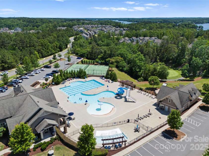 13837 Grand Palisades Parkway, Charlotte, NC 28278.  MLS# CAR4259254, YatesRealty ID 16445. 