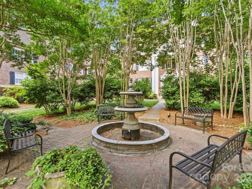 108 Colville Road, Charlotte, NC 28207.  MLS# CAR4233402, YatesRealty ID 16447. 