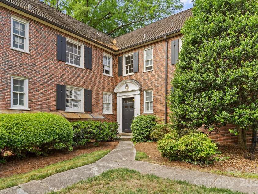 108 Colville Road, Charlotte, NC 28207.  MLS# CAR4233402, YatesRealty ID 16447. 