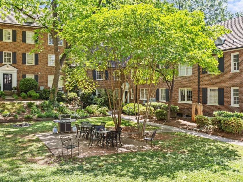 108 Colville Road, Charlotte, NC 28207.  MLS# CAR4233402, YatesRealty ID 16447. 