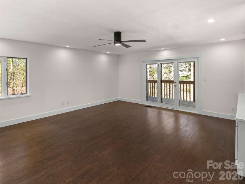 3501 Timber Trail, Asheville, NC 28804.  MLS# CAR4357759, YatesRealty ID 16447. 