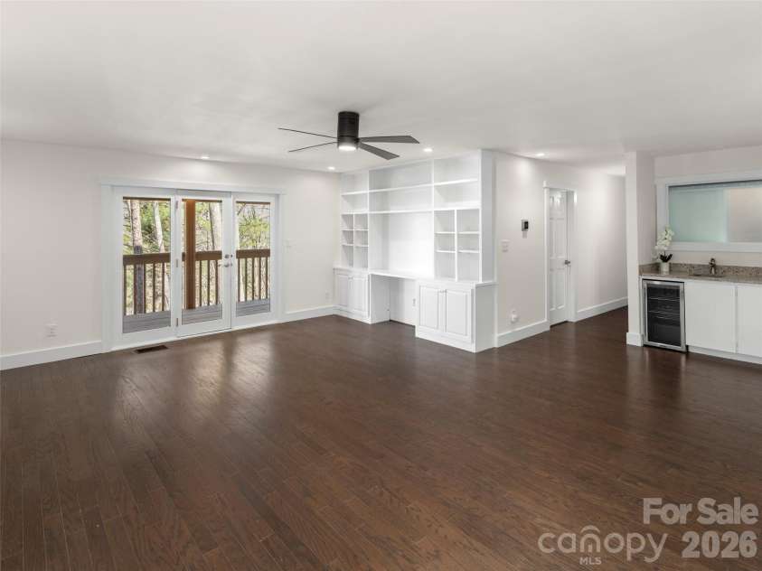 3501 Timber Trail, Asheville, NC 28804.  MLS# CAR4357759, YatesRealty ID 16447. 
