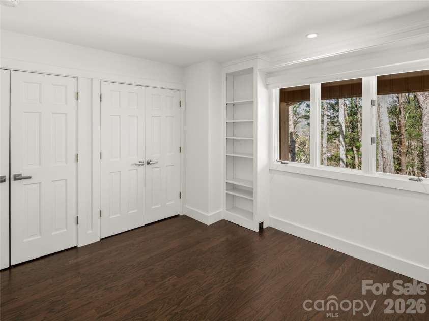 3501 Timber Trail, Asheville, NC 28804.  MLS# CAR4357759, YatesRealty ID 16447. 