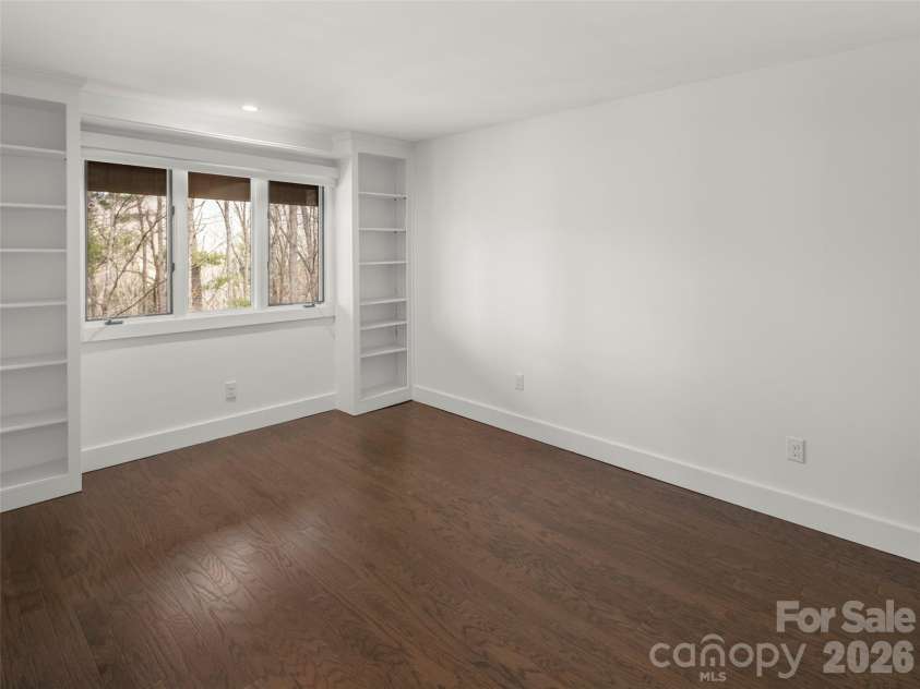 3501 Timber Trail, Asheville, NC 28804.  MLS# CAR4357759, YatesRealty ID 16447. 
