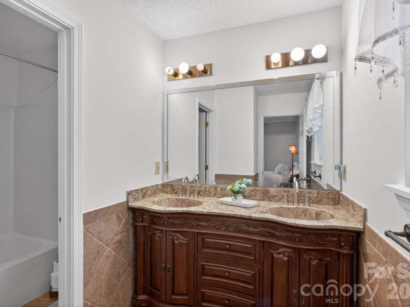 1370 Julius Drive, Salisbury, NC 28147.  MLS# CAR4368921, YatesRealty ID 16448. 