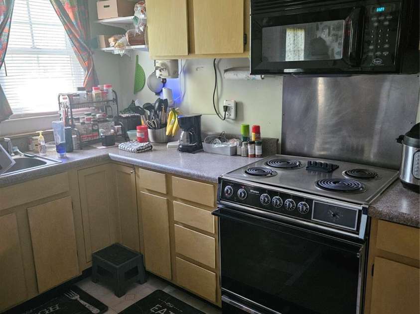 515 Benton Street, Monroe, NC 28110.  MLS# CAR4253864, YatesRealty ID 16448. Kitchen