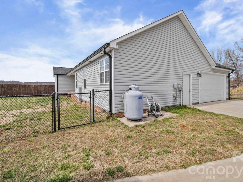 3897 Ritchie Road, Lincolnton, NC 28092.  MLS# CAR4350349, YatesRealty ID 16449. 