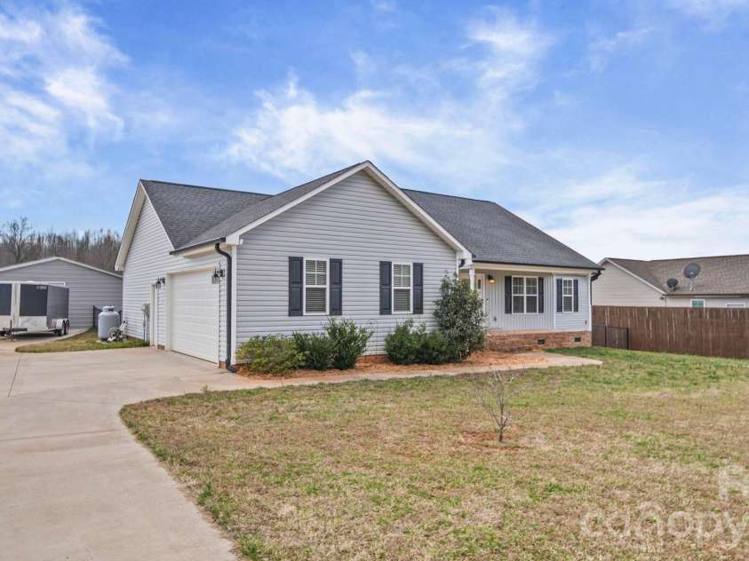 3897 Ritchie Road, Lincolnton, NC 28092.  MLS# CAR4350349, YatesRealty ID 16449. 