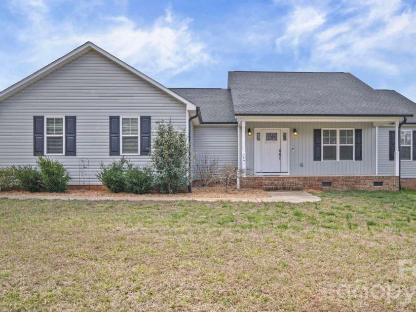 3897 Ritchie Road, Lincolnton, NC 28092.  MLS# CAR4350349, YatesRealty ID 16449. 