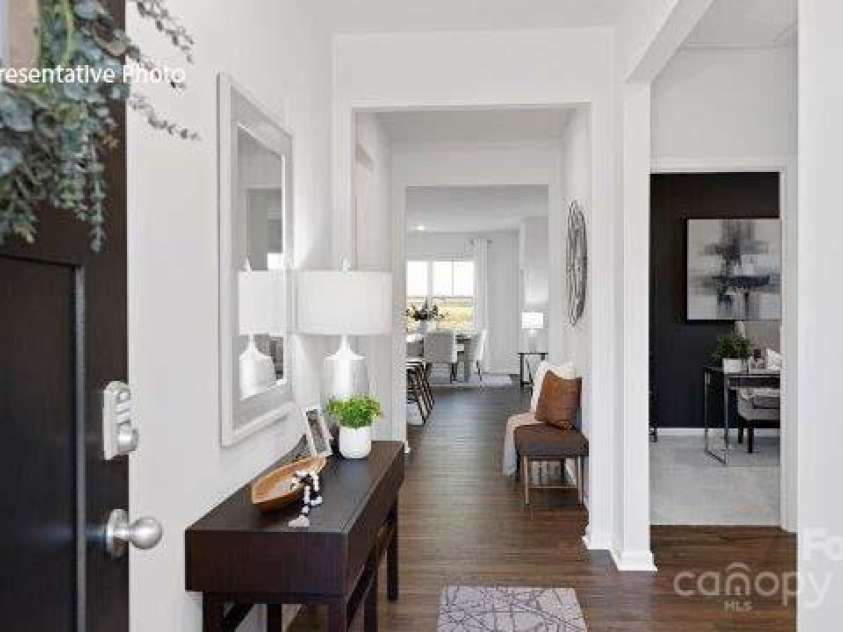 211 Mary Locke Way, Statesville, NC 28677.  MLS# CAR4331281, YatesRealty ID 1645. 