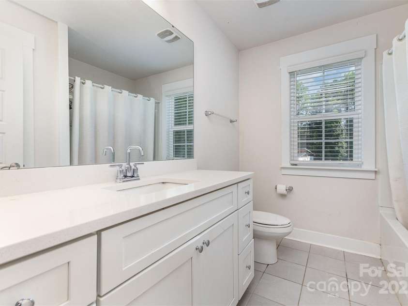 7725 Shalom Drive, Charlotte, NC 28216.  MLS# CAR4309397, YatesRealty ID 1645. 