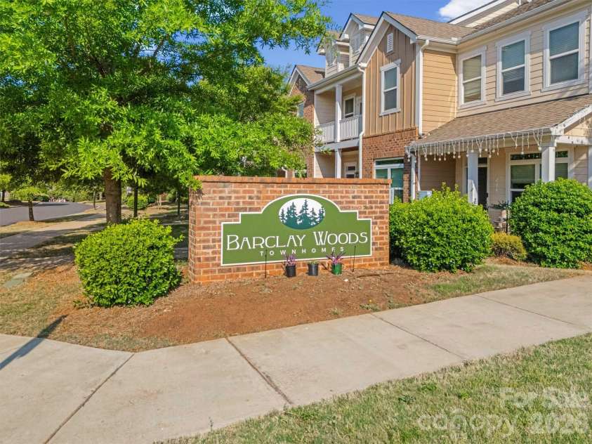 204 Overstone Court, Fort Mill, SC 29715.  MLS# CAR4369721, YatesRealty ID 16450. Barclay Downs