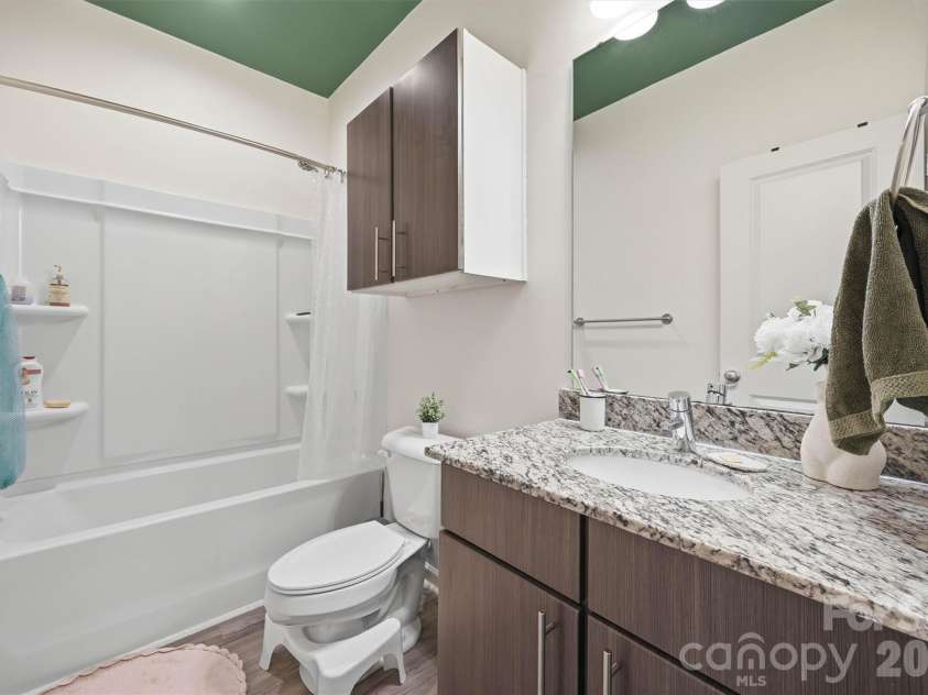 204 Overstone Court, Fort Mill, SC 29715.  MLS# CAR4369721, YatesRealty ID 16450. Full Bath