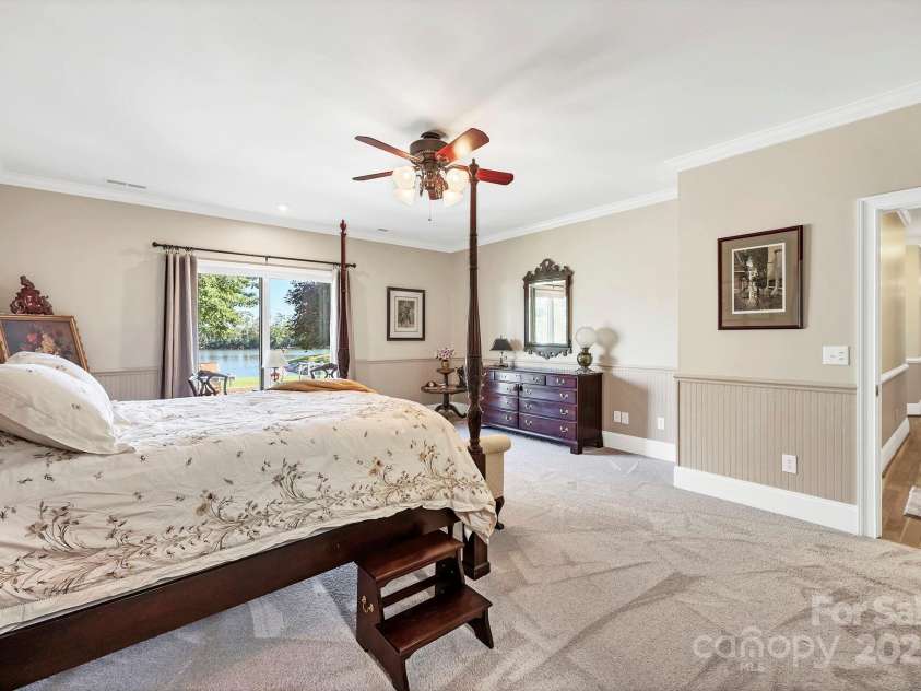 2102 Lake Road, Ridgeway, SC 29130.  MLS# CAR4256737, YatesRealty ID 16450. 2nd Primary Bedroom on Main Level w/  ensuite Bathroom and supersized walk-in closet.