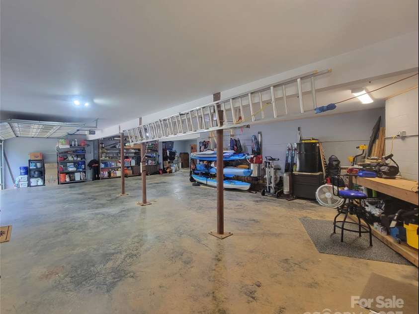 2102 Lake Road, Ridgeway, SC 29130.  MLS# CAR4256737, YatesRealty ID 16450. Lower Garage & Workshop space - 1527 sqft!!!
