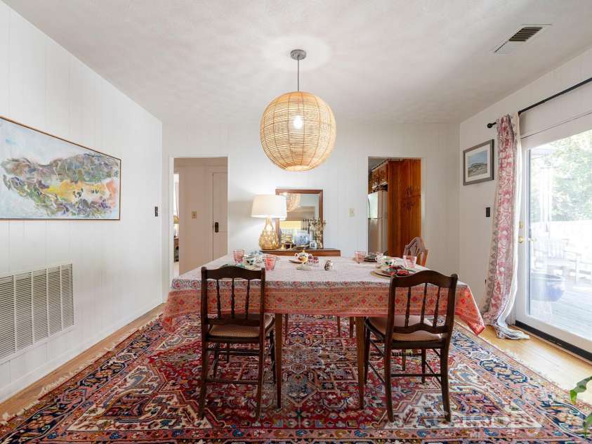 34 Oakley Road, Asheville, NC 28803.  MLS# CAR4371433, YatesRealty ID 16451. 