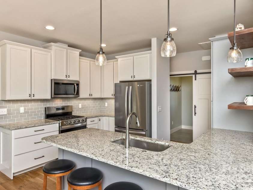 140 Shadowleaf Drive, Hendersonville, NC 28739.  MLS# CAR4254625, YatesRealty ID 16452. Kitchen