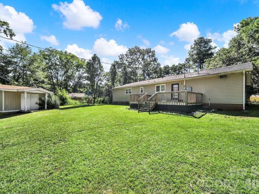 812 Hudson Street, Lancaster, SC 29720.  MLS# CAR4368804, YatesRealty ID 16452. 