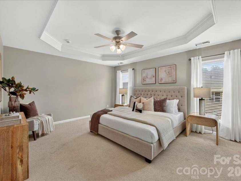 4350 Park South Station Boulevard, Charlotte, NC 28210.  MLS# CAR4366634, YatesRealty ID 16453. 