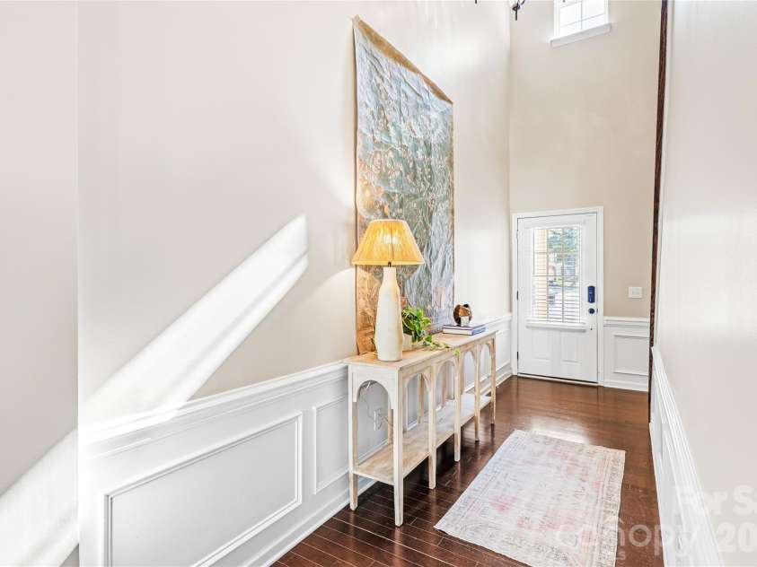 4350 Park South Station Boulevard, Charlotte, NC 28210.  MLS# CAR4429602, YatesRealty ID 16453. 