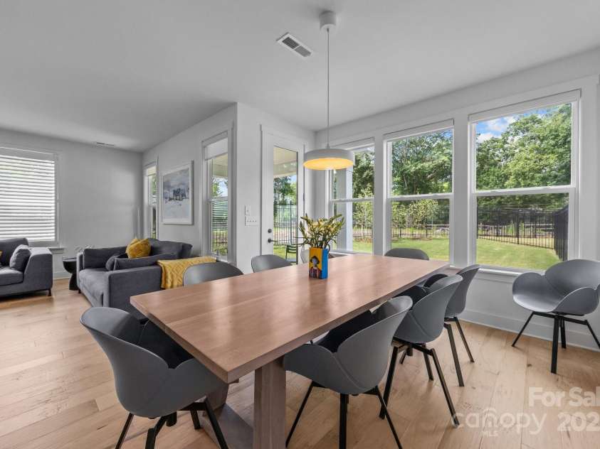 6032 Corbin Woods Court, Charlotte, NC 28226.  MLS# CAR4263567, YatesRealty ID 16456. Dining Area