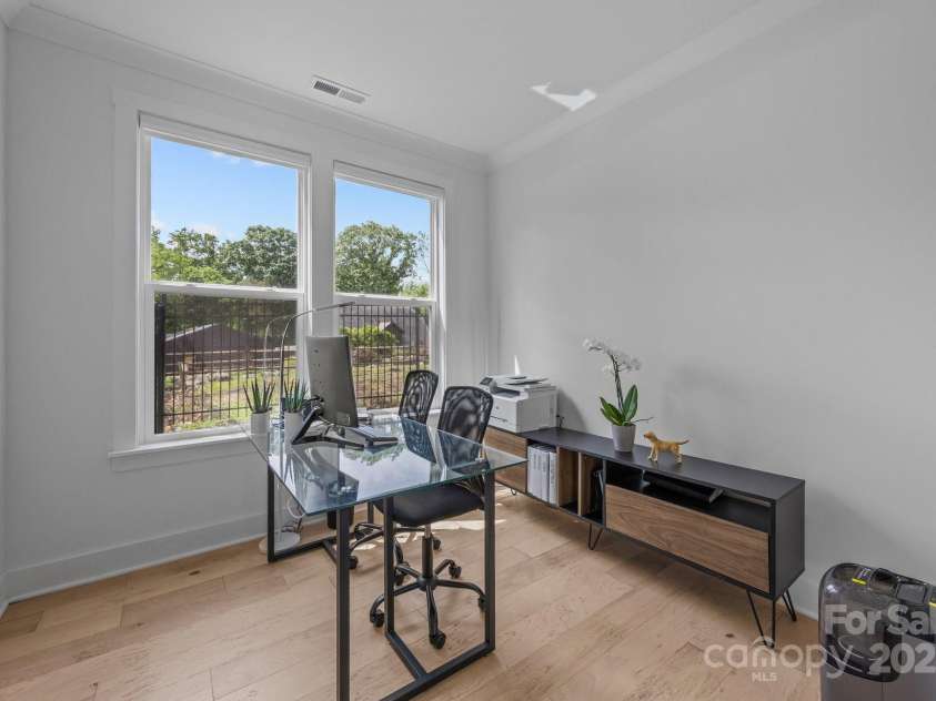 6032 Corbin Woods Court, Charlotte, NC 28226.  MLS# CAR4263567, YatesRealty ID 16456. Office/Study